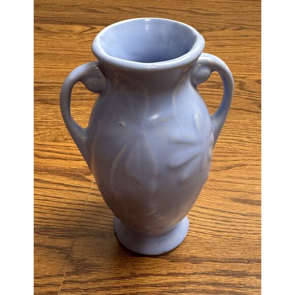 Shawnee Pottery Vase With Embossed Flowers, Blue USA 5 1/2” Tall Vintage - Picture 1 of 6